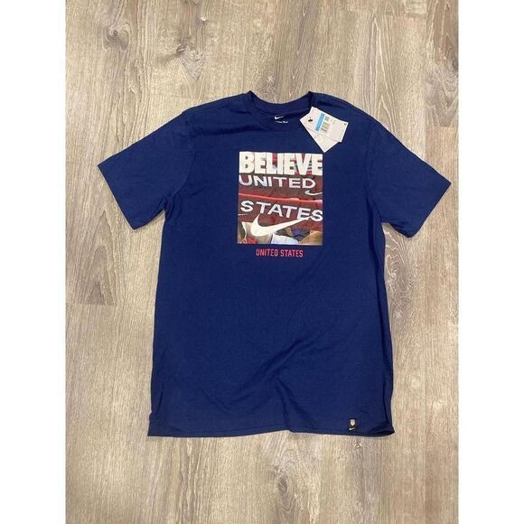 Men's Nike Tee ‎  size Medium football/soccer - Picture 1 of 5